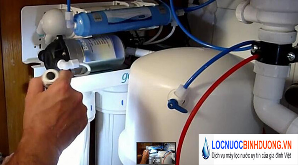 Nguyên nhân và cách xử lý máy lọc nước bị e khí