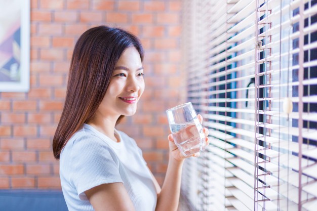 7 Công dụng của việc uống nước tinh khiết đối với cơ thể